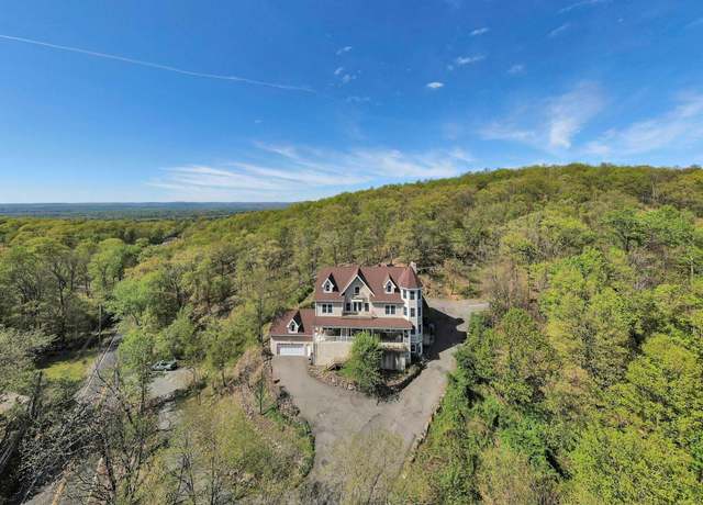 Property at 405 Christian Herald Rd, Valley Cottage, NY 10989, 7 beds, 4.5 baths