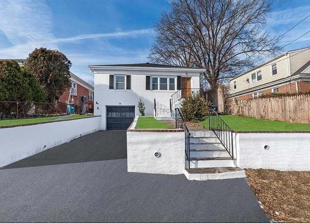 Property at 1131 Nepperhan Ave, Yonkers, NY 10703, 3 beds, 2 baths