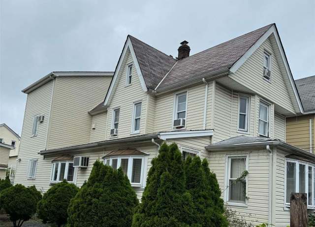 Property at 102-32 134th St, Richmond Hill S., NY 11419, 6 beds, 3.5 baths