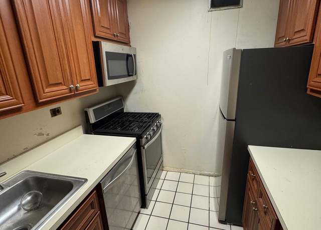 Property at 4140 Union St Unit 2R, Flushing, NY 11355, 2 beds, 2 baths