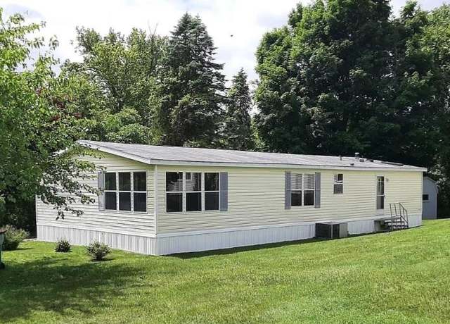 Property at 13 Pine St, Hudson, NY 12534, 3 beds, 2 baths