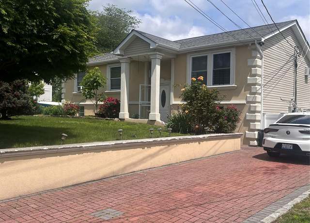 Property at 81 Irving Ave, Babylon, NY 11798, 6 beds, 2 baths