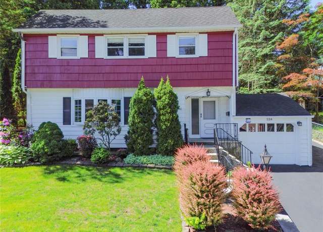 Property at 534 Ashford Ave, Ardsley, NY 10502, 3 beds, 1.5 baths