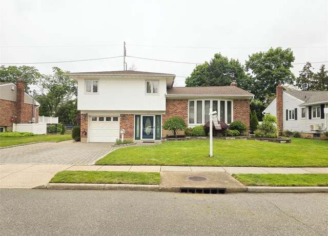 Property at 24 Edna Dr, Syosset, NY 11791, 4 beds, 2 baths