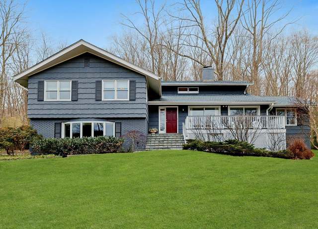 Property at 24 Hunting Ridge Rd, Chappaqua, NY 10514, 4 beds, 4 baths