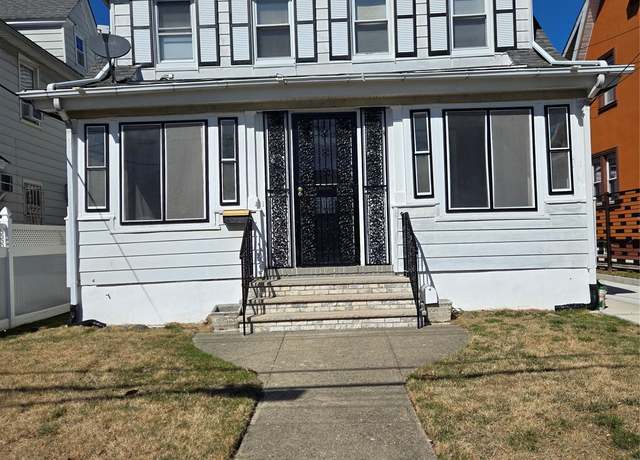 Property at 189-07 Quencer Rd, Saint Albans, NY 11412, 3 beds, 2.5 baths