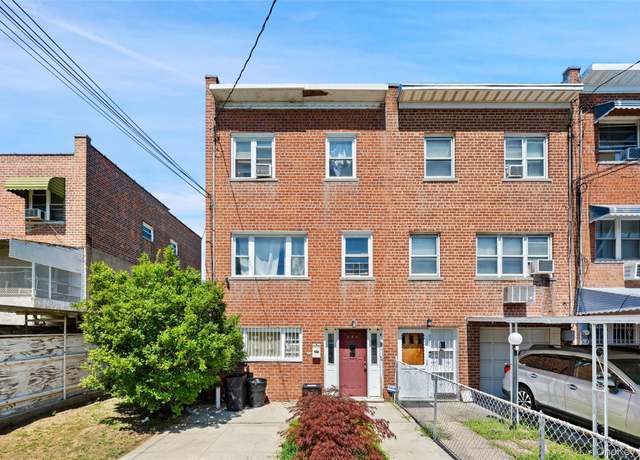 Property at 959 E 220th St, Bronx, NY 10469, 4 beds, 2 baths