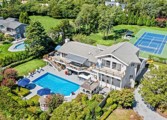 Property at 49 Tuthill Ln, Remsenburg, NY 11960, 5 beds, 4.5 baths