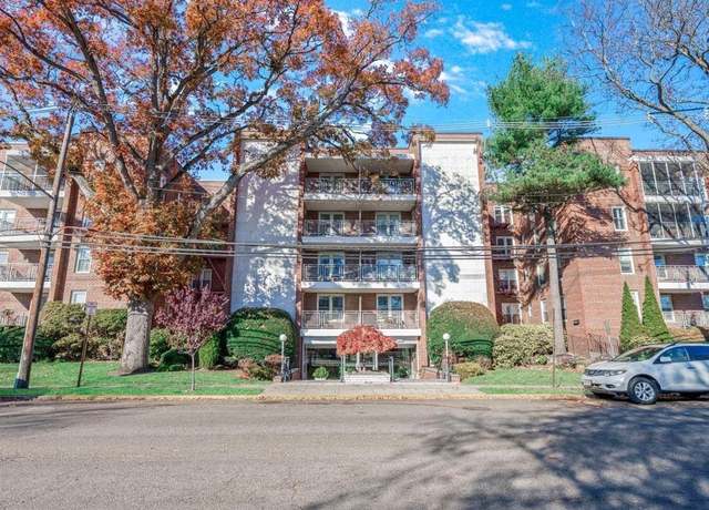 Property at 110 Brooklyn Ave Unit 2U, Freeport, NY 11520, 1 bed, 1 bath