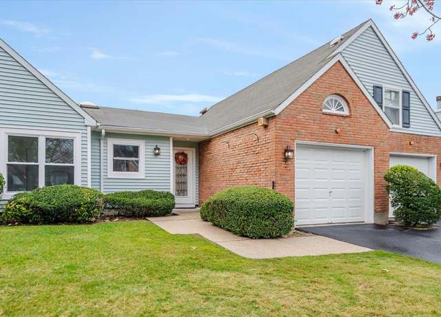 Property at 38 Chippendale Dr, Mount Sinai, NY 11766, 2 beds, 2 baths