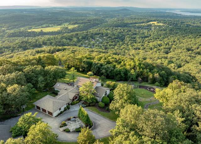 Property at 12 Mountain Brook Rd, Cornwall, NY 12518, 4 beds, 4.5 baths