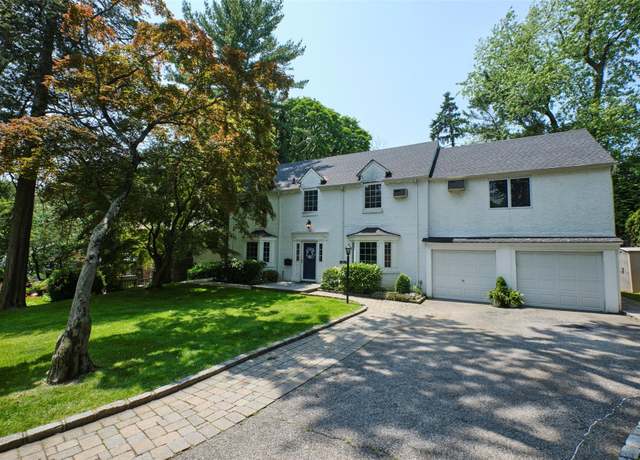Property at 21 Deepdale Dr, Manhasset, NY 11030, 5 beds, 2.5 baths