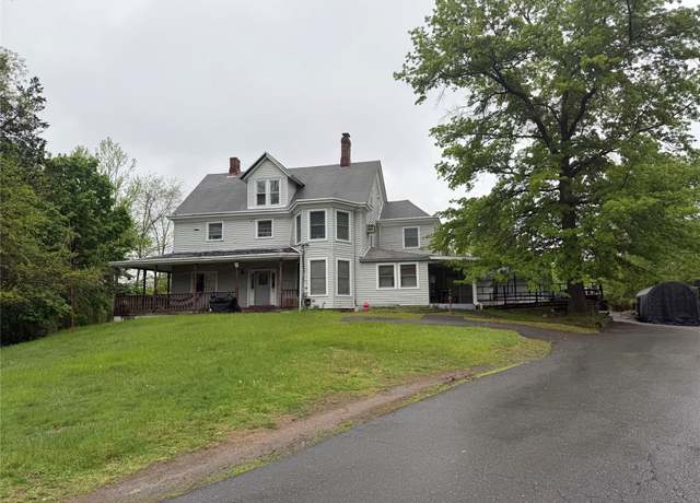 Property at 64 Rosman Rd, Thiells, NY 10984, 4 beds, 4 baths