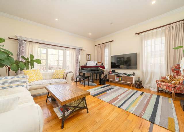 Property at 66-19 Commonwealth Blvd, Little Neck, NY 11362, 4 beds, 4 baths