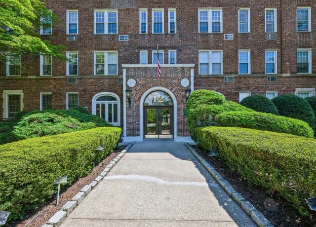 Property at 12 Hamilton Pl Unit A-10, Garden City, NY 11530, 2 beds, 1 bath