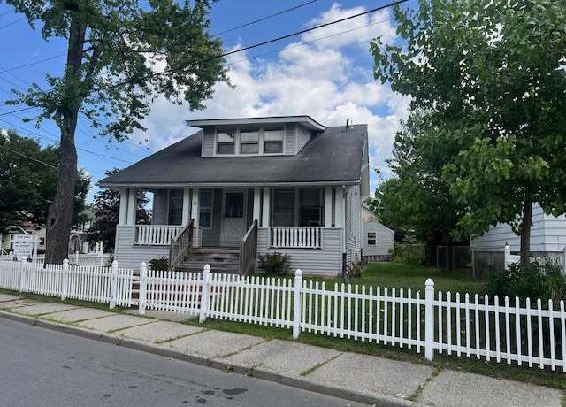 Property at 22 Bonnell St, Middletown, NY 10940, 4 beds, 3 baths