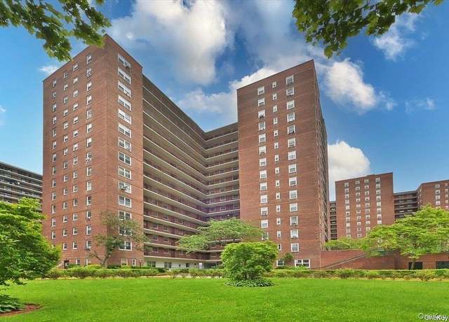 Property at 98-20 62 Dr Unit 6D, Rego Park, NY 11374, 2 beds, 1 bath