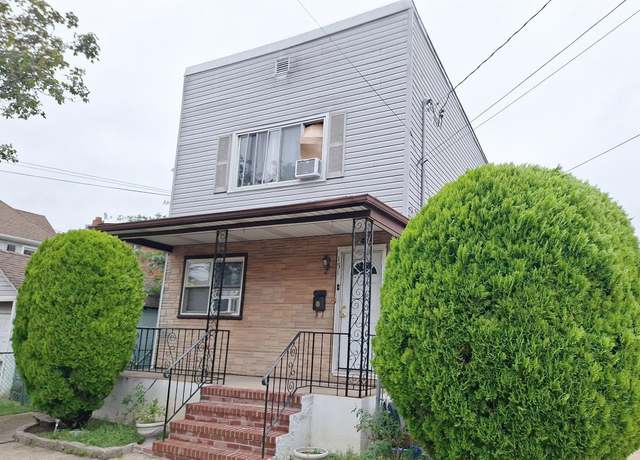 Property at 151 Lincoln Ave, Mineola, NY 11501, 4 beds, 2 baths