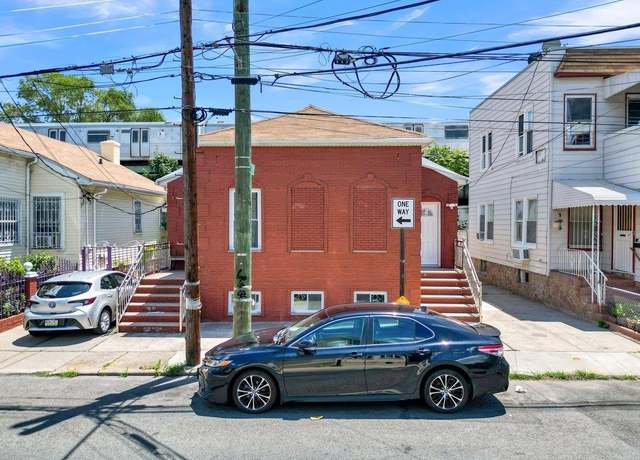 Property at 196 Brighton 10th St, Brooklyn, NY 11235, 4 beds, 3 baths