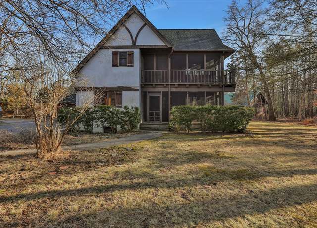 Property at 83 West Saugerties Rd, Saugerties, NY 12477, 4 beds, 2.5 baths