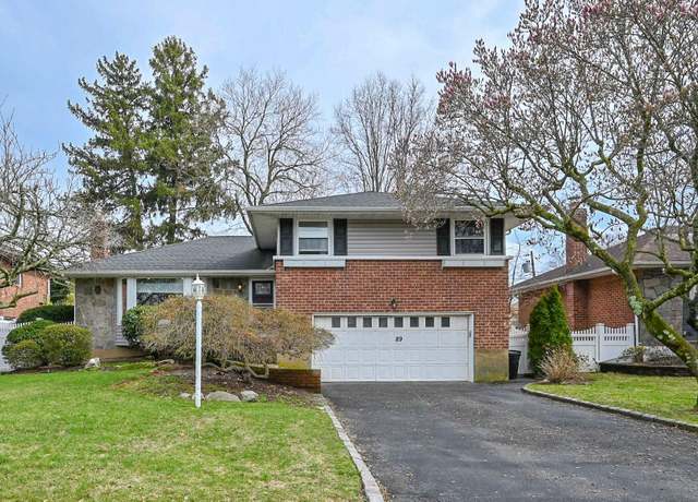 Property at 89 Birchwood Park Dr, Syosset, NY 11791, 3 beds, 2.5 baths