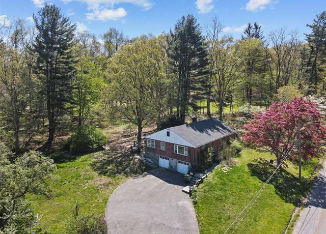 Property at 11 South Ln, Katonah, NY 10536, 3 beds, 1.5 baths