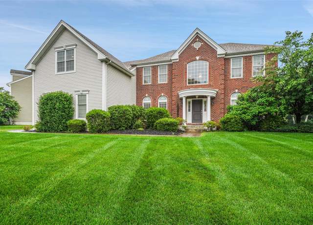 Property at 14 Chestnut St, Hopewell Junction, NY 12533, 5 beds, 3.5 baths