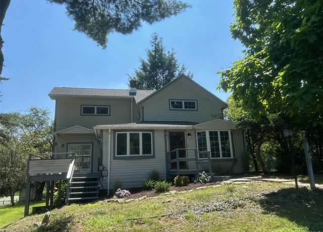 Property at 355-359 German Hill Rd, Shohola, NY 18458, 5 beds, 3.5 baths