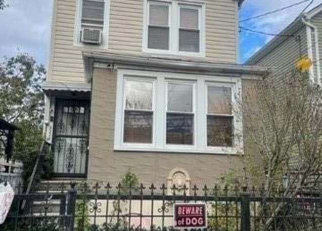 Property at 2225 Seward Ave, Bronx, NY 10473, 3 beds, 2.5 baths