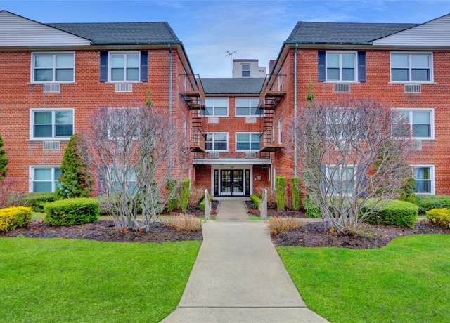 Property at 124 S Park Unit 3X, Rockville Centre, NY 11570, 1 bed, 1 bath