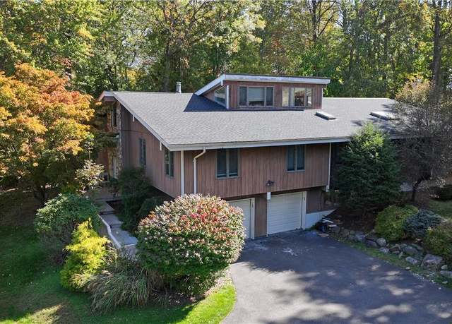 Property at 1 Beaver Dam Rd, Pomona, NY 10970, 6 beds, 4 baths