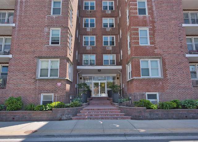 Property at 210 E Broadway Unit 1L, Long Beach, NY 11561, 1 bed, 1 bath