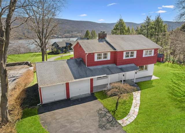 Property at 47 Rose Dr, Highland Falls, NY 10928, 4 beds, 2.5 baths