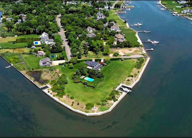 Property at 150 Senix Ave, Center Moriches, NY 11934, 5 beds, 3.5 baths