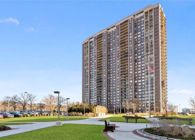 Property at 27110 Grand Central Pkwy Unit 16W, Floral Park, NY 11005, 3 beds, 2.5 baths