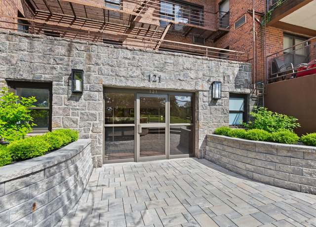 Property at 121 S Highland Ave Unit 4B, Ossining, NY 10562, 2 beds, 1 bath