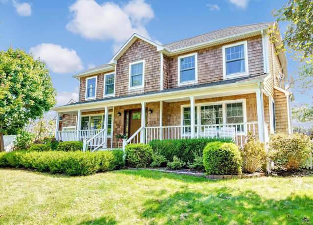 Property at 16 Clay Pit Rd, Remsenburg, NY 11960, 3 beds, 2.5 baths