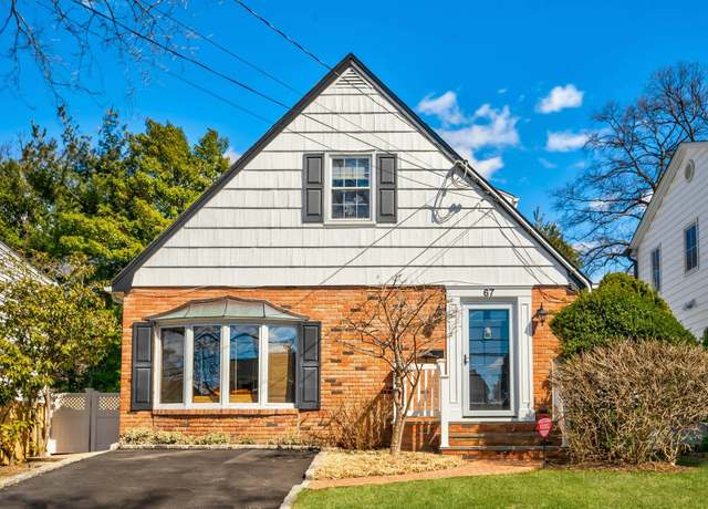 Property at 67 Fairfield Ave, Port Washington, NY 11050, 4 beds, 2 baths