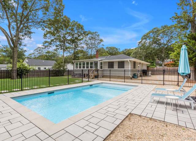Property at 1295 Sigsbee Rd, Mattituck, NY 11952, 2 beds, 2 baths