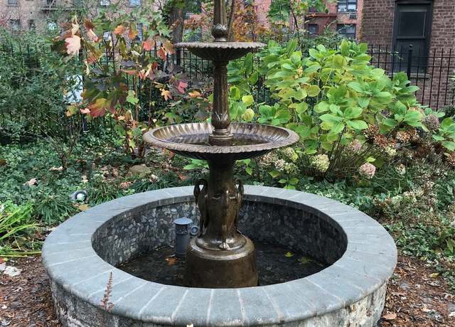 Property at 83-75 118th St Unit 4H, Kew Gardens, NY 11415, 2 beds, 1 bath