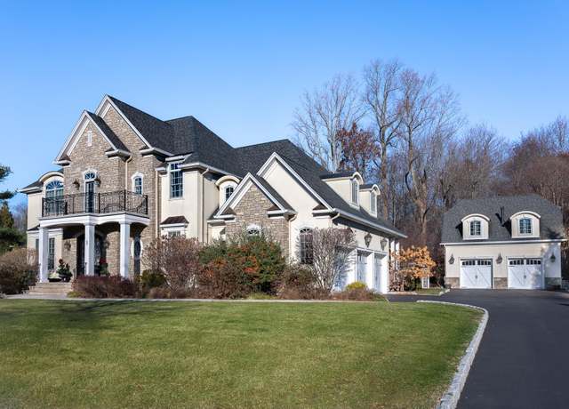 Property at 8 Kopac Ln, Palisades, NY 10964, 5 beds, 4.5 baths