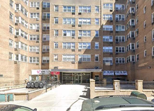 Property at 50 Bayard St Unit 7Y, New York (manhattan), NY 10013, 1 bed, 1 bath