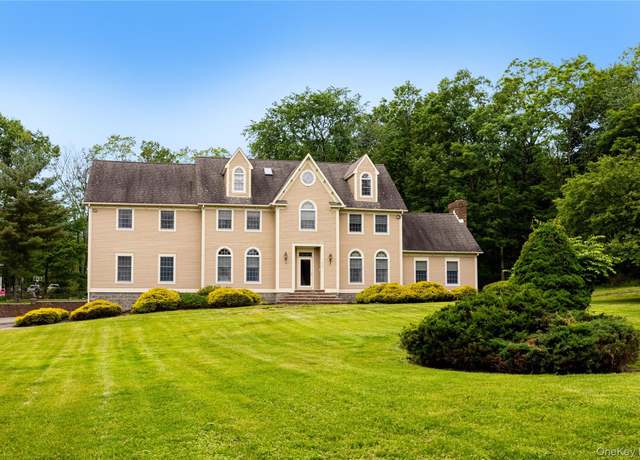 Property at 219 Maple Ave, Monroe, NY 10950, 6 beds, 4.5 baths