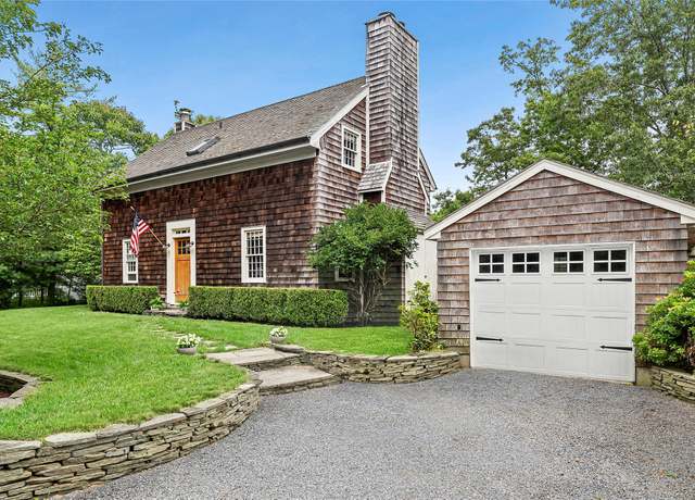 Property at 41 Swamp Rd, East Hampton, NY 11937, 3 beds, 2.5 baths