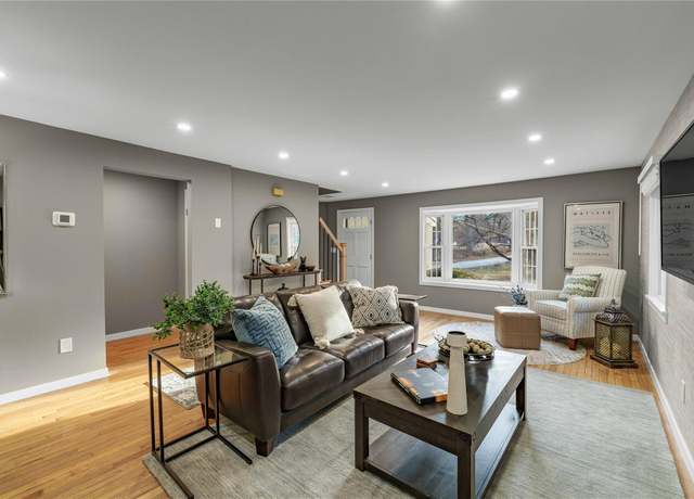 Property at 37 Hornbeck Rd, Poughkeepsie, NY 12603, 3 beds, 2.5 baths