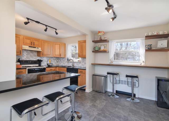 Property at 1879 Crompond Rd Unit G3, Peekskill, NY 10566, 2 beds, 1 bath