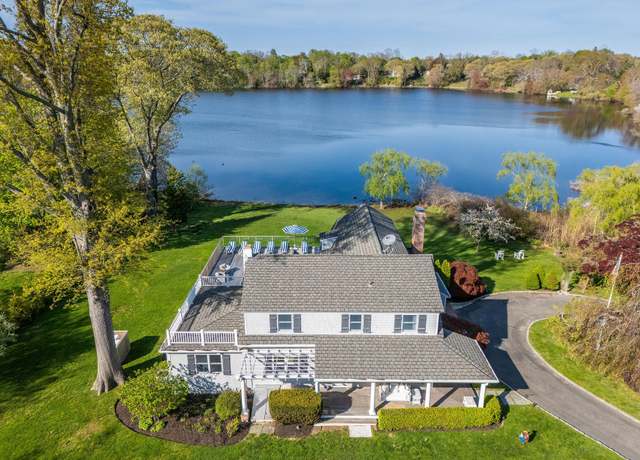 Property at 2455 New Suffolk Ave, Mattituck, NY 11952, 5 beds, 4.5 baths