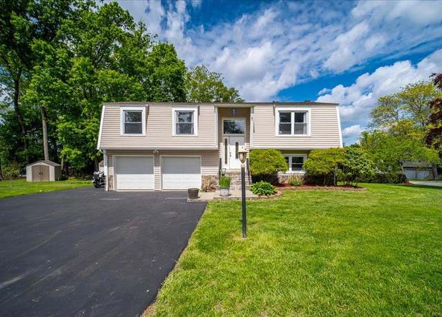 Property at 400 Philo St, New Windsor, NY 12553, 3 beds, 1.5 baths