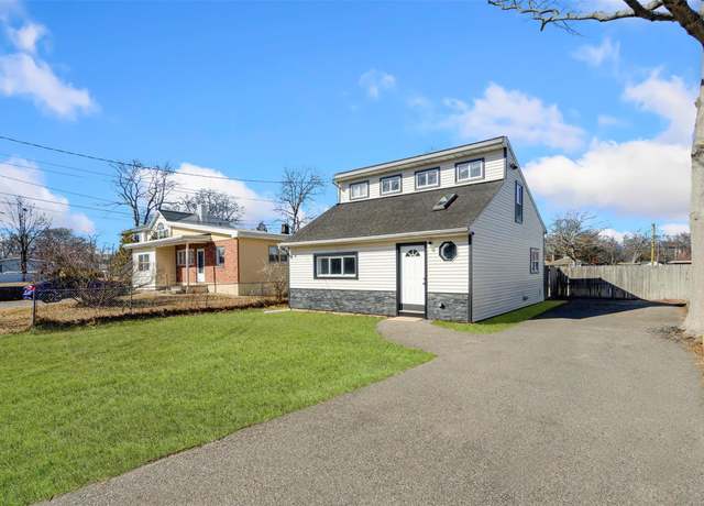 Property at 67 Lombardy Dr, Shirley, NY 11967, 2 beds, 1 bath