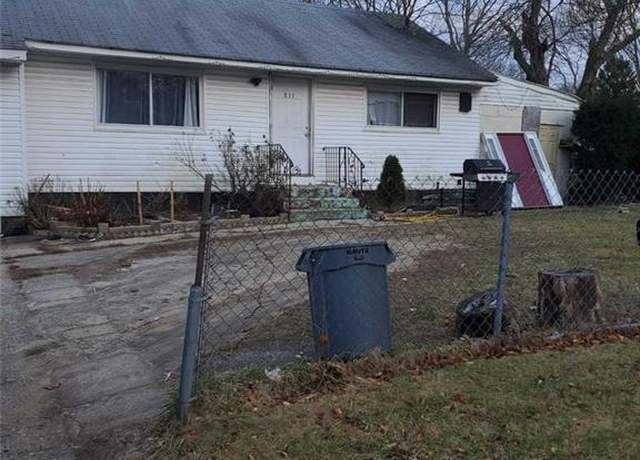 Property at 833 Doane Ave, Bellport, NY 11713, 3 beds, 1 bath